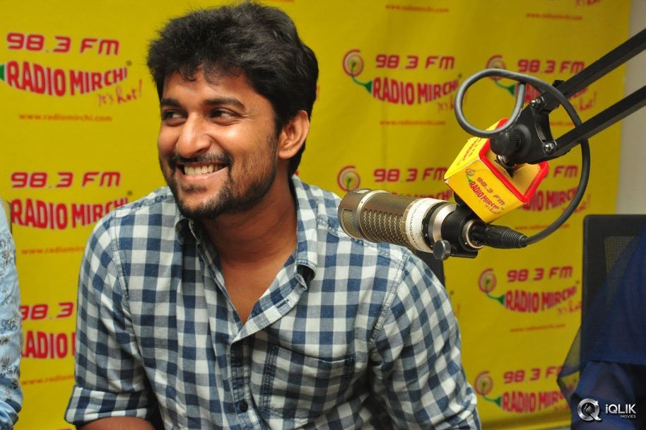 Majnu-Movie-Team-At-Radio-Mirchi